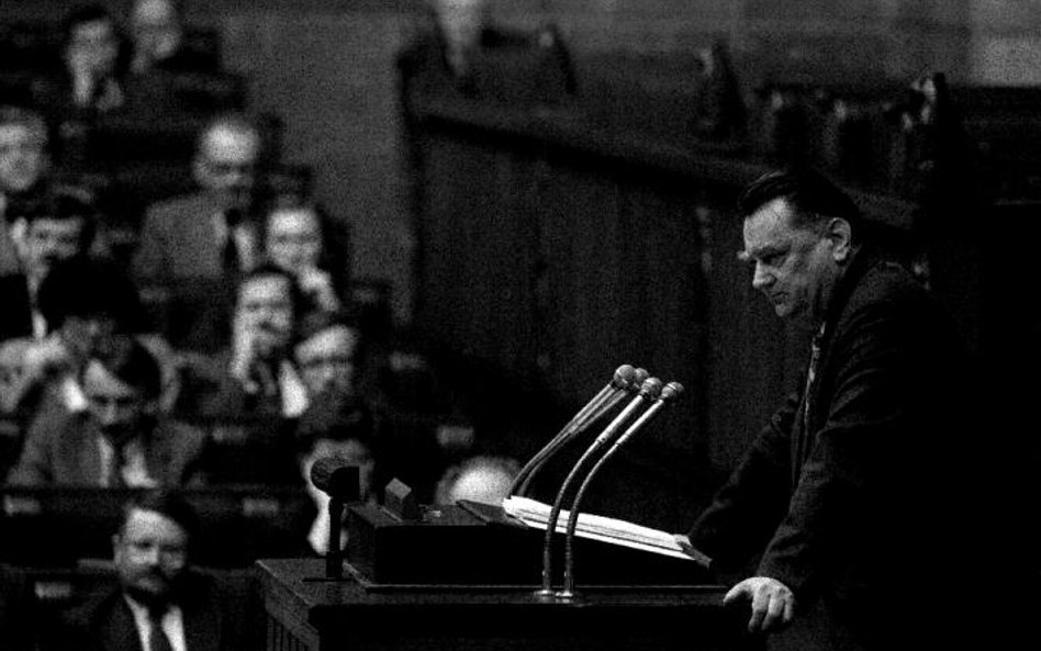 Rząd Jana Olszewskiego dostaje wotum zaufania, 23 grudnia 1991 roku. „Moje premierostwo było efektem