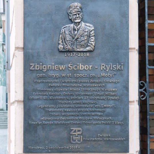 Tablica upamiętniająca generała brygady Zbigniewa Ścibor-Rylskiego