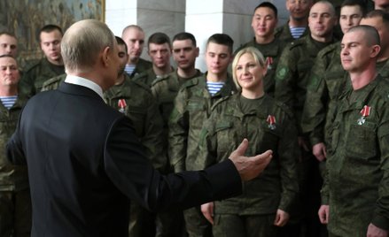 Ilu rosyjskich żołnierzy bierze udział w inwazji na Ukrainę? Putin podał konkretną liczbę