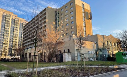 W miejscu dawnego hotelu przy ul. Omulewskiej w Warszawie spółka Unidevelopment wybuduje mieszkania 