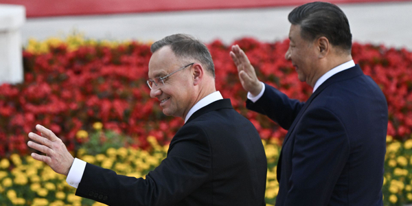 Andrzej Duda rozmawiał w cztery oczy z Xi Jinpingiem. Istotna decyzja ws. wiz
