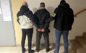 Podejrzany, działający w warunkach recydywy, trafił do aresztu na trzy miesiące
