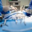 W czasie operacji 33-latka czaszkę nawierciła mu 13-latka