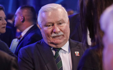 Wałęsa zainaugurował start Obywatelskiej Pomocy Wyborczej