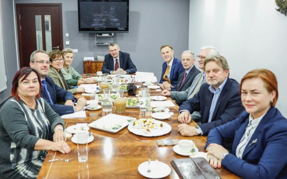 W dyskusji brali udział (od lewej): prof. Karina Jahnz-Różyk, konsultant krajowy w dziedzinie alergo