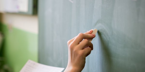 Zwolnienie z pracy ze względu na prawo do świadczenia jest dyskryminujące