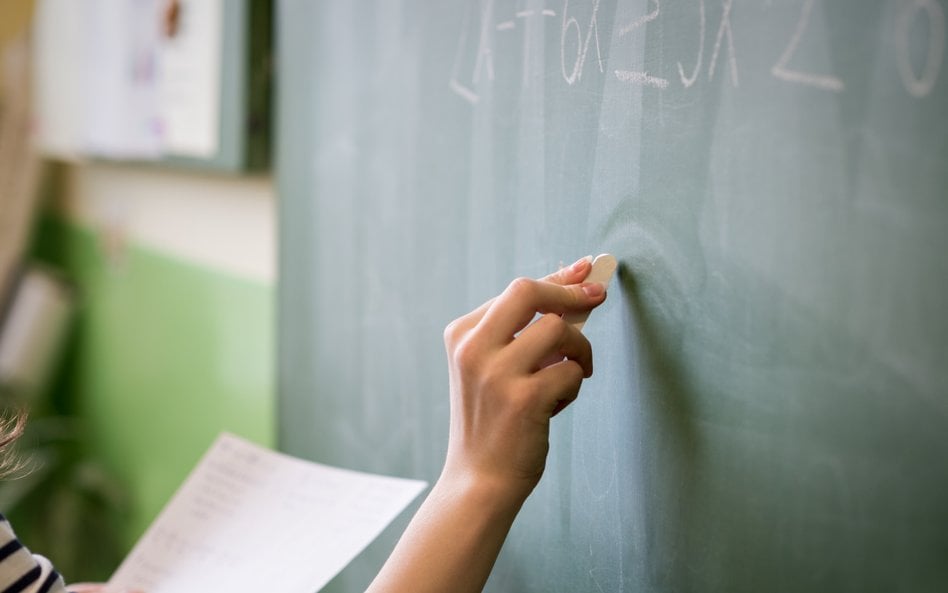 Sąd Najwyższy musiał rozstrzygnąć, czy nabycie prawa do nauczycielskiego świadczenia kompensacyjnego