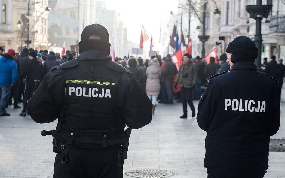 Nazwisko na mundurze policjanta? Nieobowiązkowo