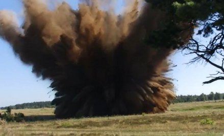 Na poligonie w Orzyszu żołnierze wysadzili bombę z Białegostoku