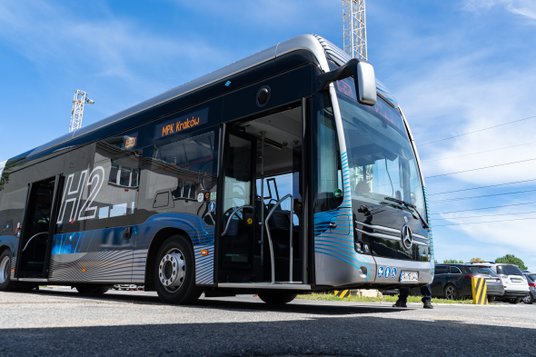 Wśród możliwości powszechnego wykorzystania wodoru jest użycie go w transporcie miejskim
