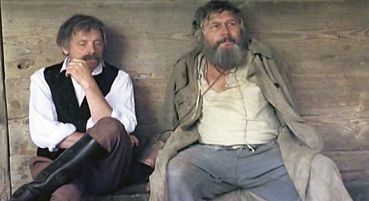 Znachor z 1981 r. – Jerzy Bińczycki (z lewej Bernard Ładysz jako młynarz Prokop)