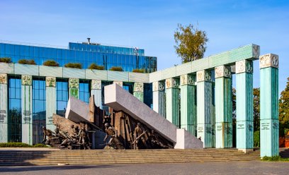 Estera Flieger: Polska może uprawiać lepszą politykę historyczną niż Niemcy