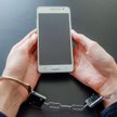 Prokurator odmawia zgody na telefon aresztowanego do obrońcy. RPO pyta MS