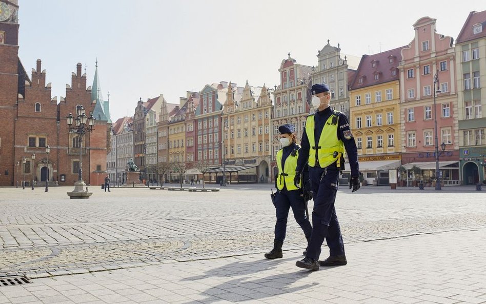 Zwolnienie z ZUS z limitem przychodów. Pomyłka w Parlamencie?