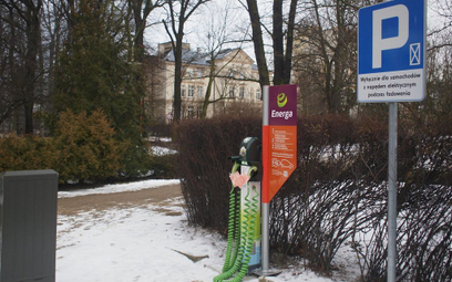 Punkt ładowania samochodów elektrycznych przy Urzędzie Miasta w Sopocie