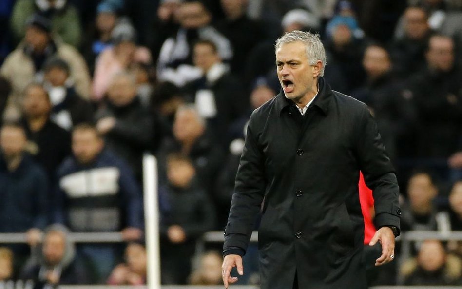 Premier League: Piłkarze podarowali Mourinho trzy punkty na święta