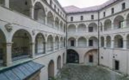 Odnowiono elewacje zamku i zamkowego dziedzińca, murów i bastionów