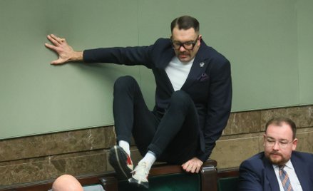 Poseł PiS Łukasz Mejza na sali obrad Sejmu