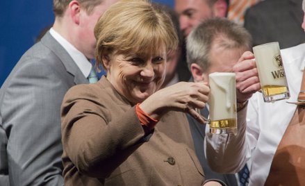 Merkel reklamuje niemieckie piwo