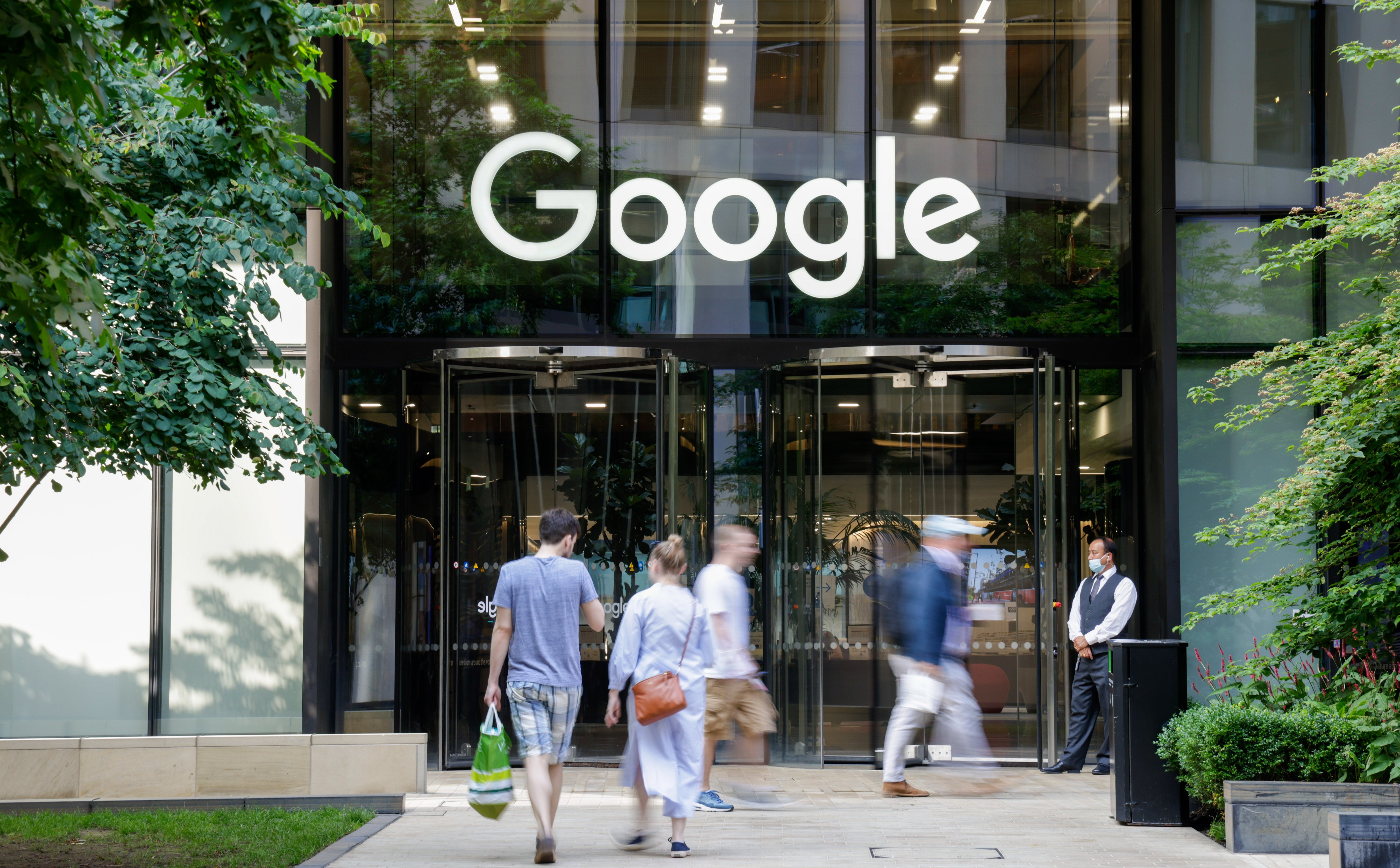 Rekordowa grzywna dla Google od UE, Trump grozi odwetem