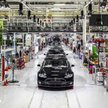 Z powodu koronawirusa Tesla zawiesza produkcję w USA. Fabryka w Chinach już pracuje