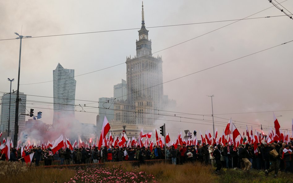 Uczestnicy Marszu Niepodległości w Warszawie.