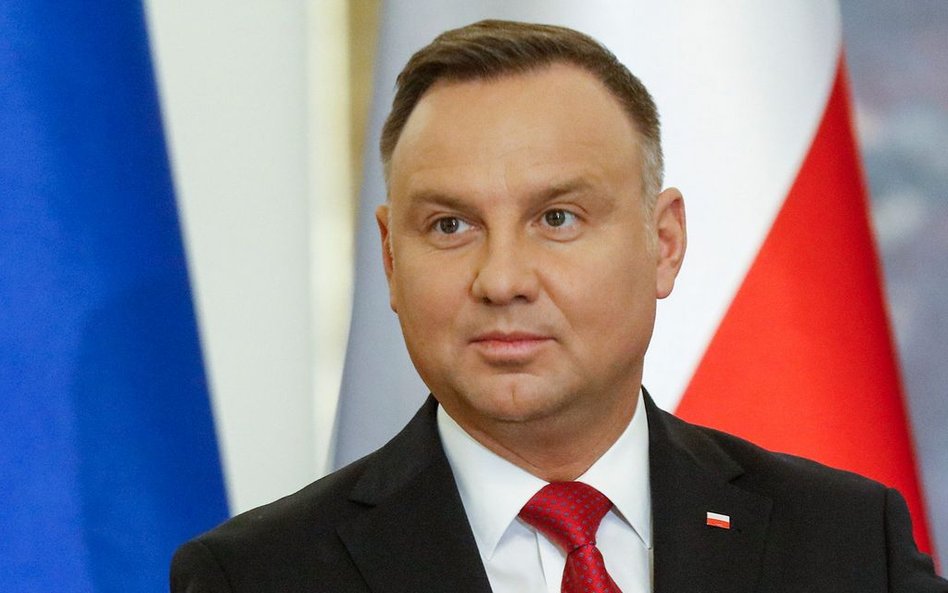 Sondaż prezydencki: Andrzej Duda wygrywa w obu turach