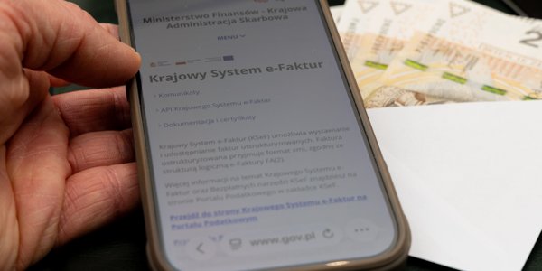 KSeF przyspieszył zwroty VAT. Ale przedsiębiorcy ciągle muszą się z nich tłumaczyć