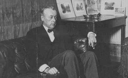 Władysław Skrzyński (1873–1937) – polski dyplomata. Długoletni (1921–1937) poseł i ambasador II Rzec