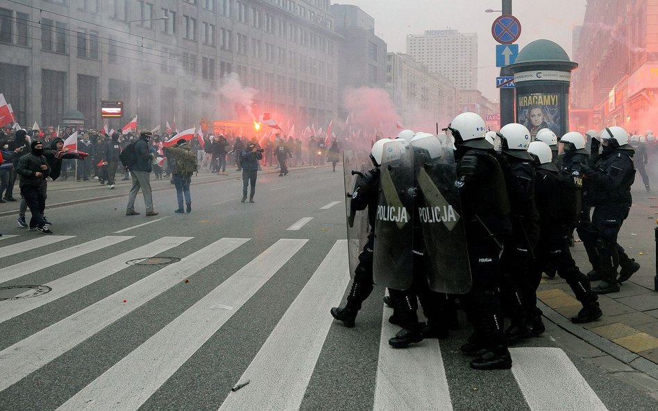 Marsz Niepodległości. Dworczyk o słowach Trzaskowskiego: Naganne