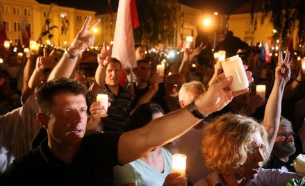 Czy Ryszard Petru był na protestach śledzony przez policję?