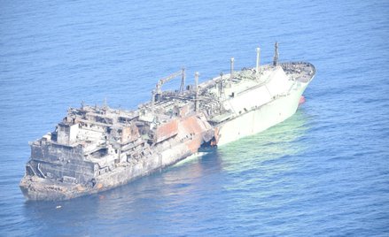 Rosyjski tankowiec LNG Arctic Metagaz, uszkodzony na początku tego miesiąca i obecnie dryfuje bez za