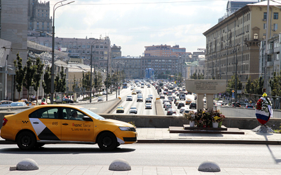 Uber może zniknąć z Rosji. Zagraniczne taksówki na cenzurowanym