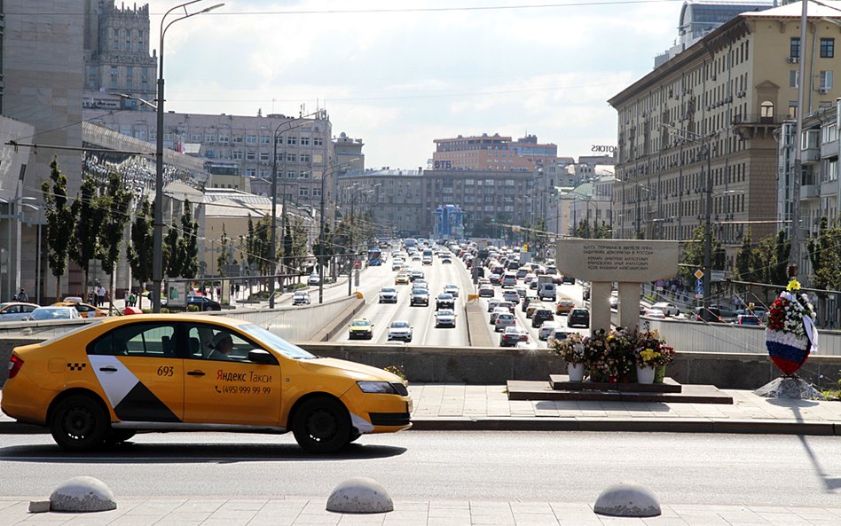 Uber może zniknąć z Rosji. Zagraniczne taksówki na cenzurowanym