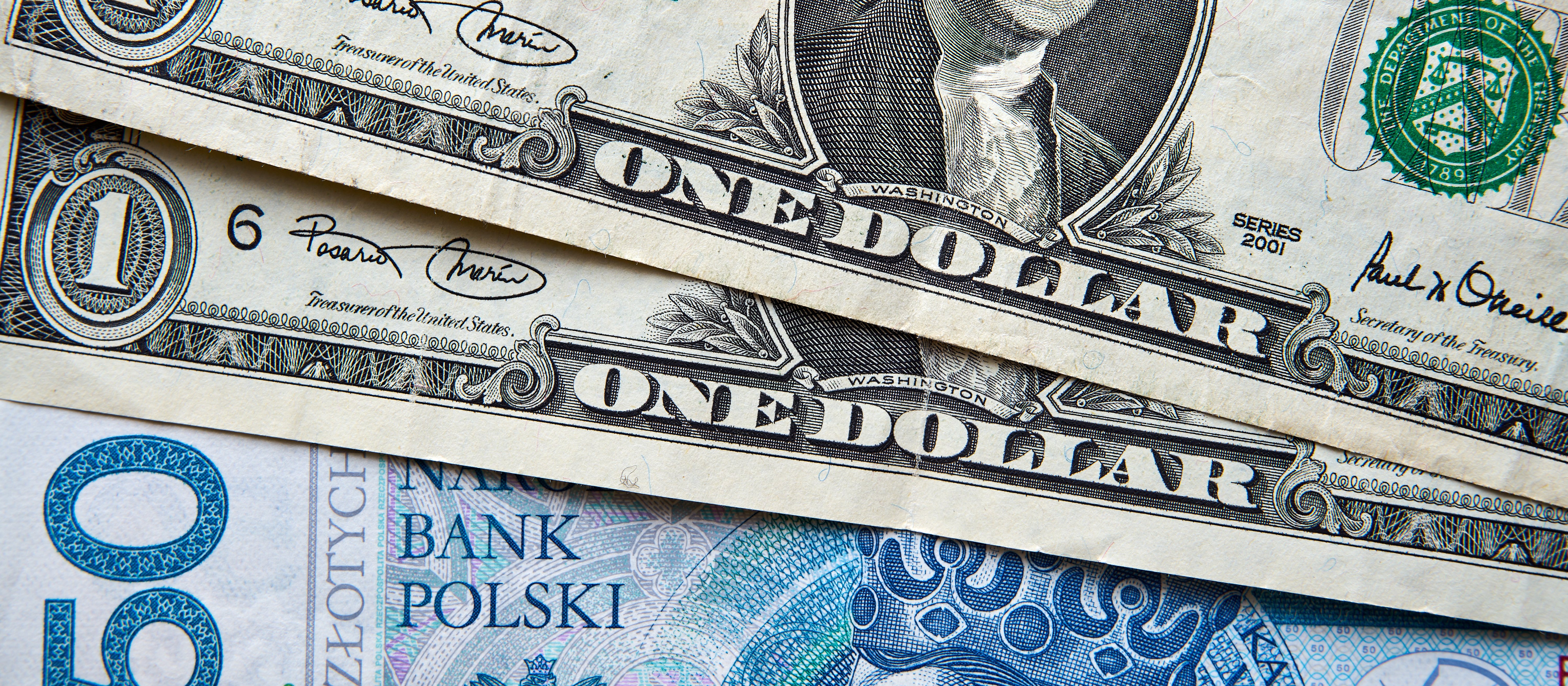 Złoty przez cały czas pręży muskuły. Pomaga mu słabość dolara