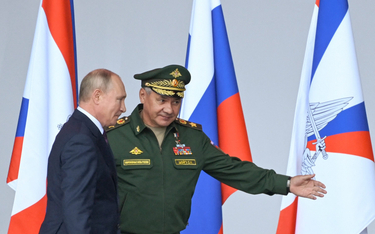 Minister obrony Siergiej Szojgu jeszcze jest grzeczny wobec prezydenta Władimira Putina