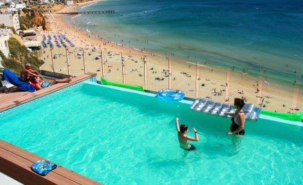 Portugalia jest najdroższym kierunkiem wśród krajów basenu Morza Śródziemnego - średnia cena sięga p