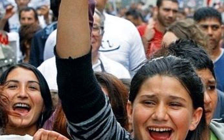 Przeciwnicy zbierania odcisków palców od Romów prowadzili głośną kampanię protestacyjną (zdjęcie z m