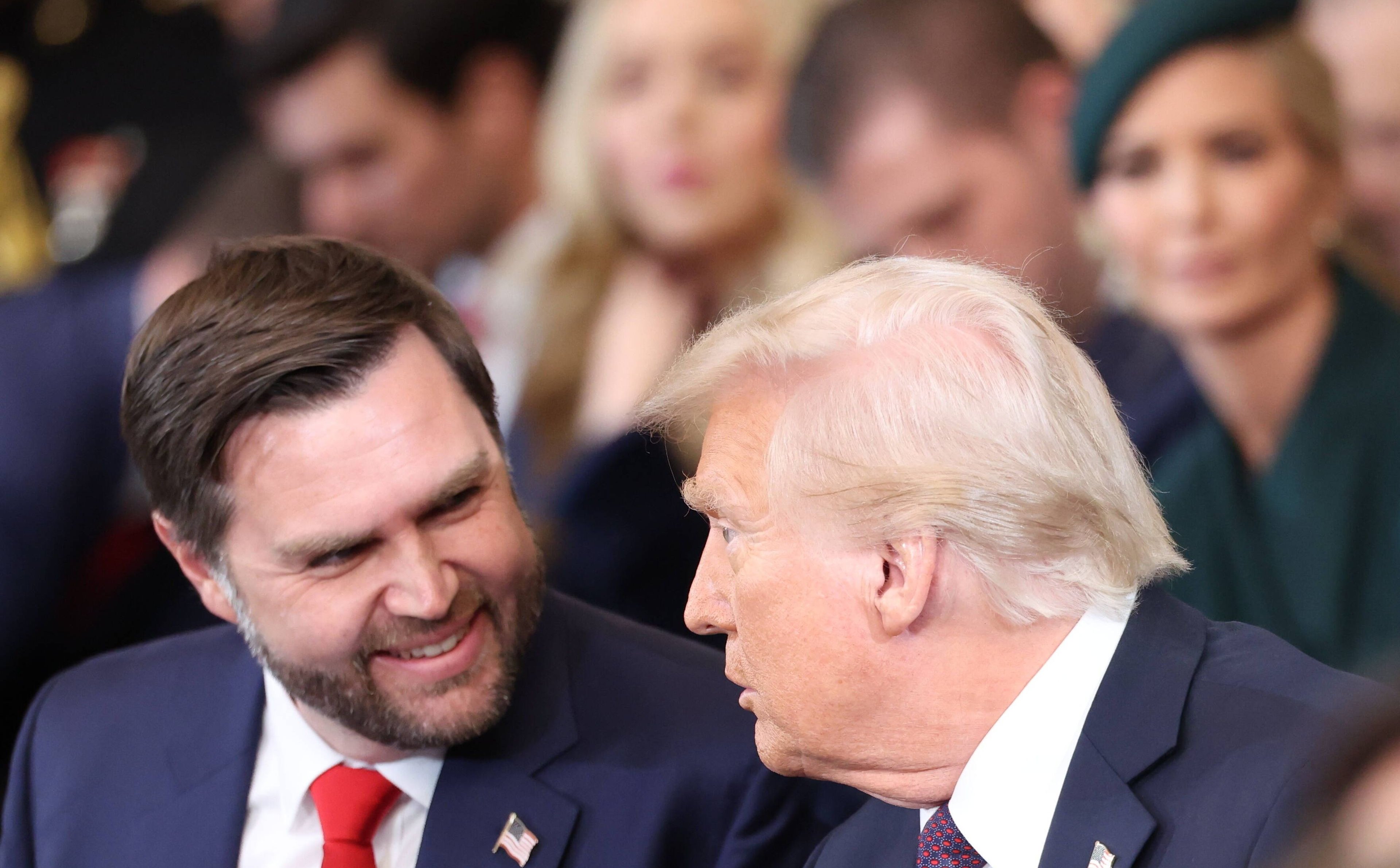 Wiceprezydent J.D. Vance przeciwko przystąpieniu USA do wojny z Iranem