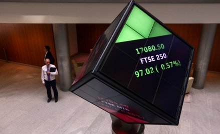 FTSE 100, główny indeks giełdy w Londynie, ustanowił w czwartek po południu nowy rekord.