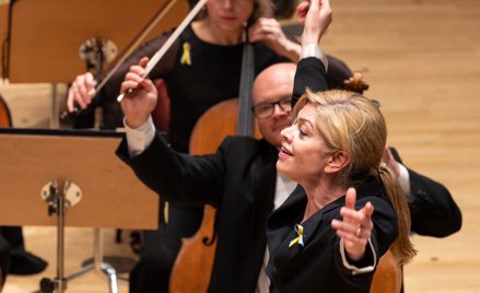 Keri-Lynn Wilson dyryguje Ukrainian Freedom Orchestra