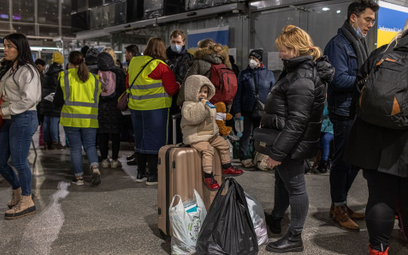 Uciekinierzy z Ukrainy na Dworcu Centralnym w Warszawie