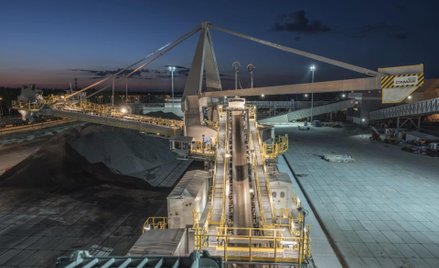 Główny właściciel Famuru sprzedał 20 proc. akcji spółki