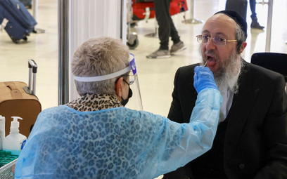 Izrael rezygnuje z paszportów covidowych, znosi obostrzenia