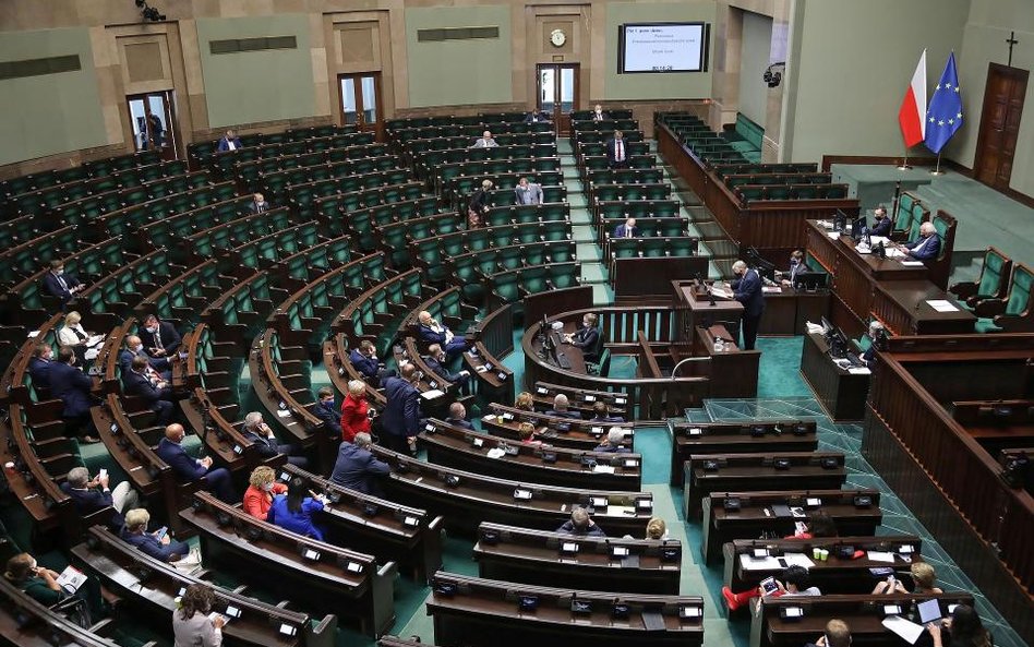 Posłowie wagarowicze twierdzą, że byli obecni