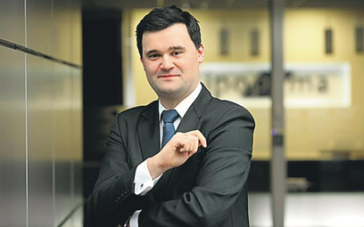 Tomasz Bursa, analityk akcji w Ipopema Securities, absolwent ekonomii na Uniwersytecie Łódzkim i był