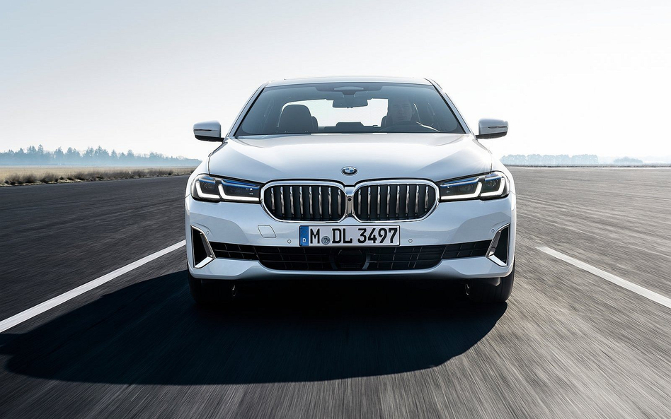 Nowe BMW serii 5: Więcej hybryd plug-in, poprawiona elektronika