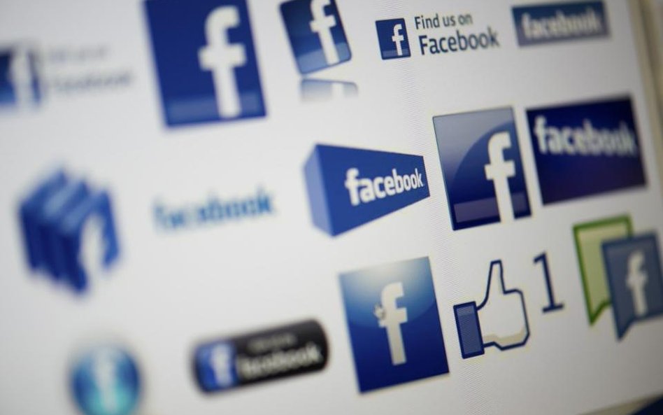 Akcje Facebooka od dołka 22 proc. w górę