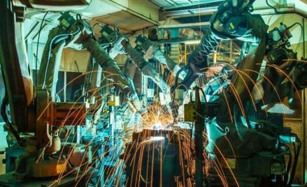 Boeing: Pół-ludzie, pół-roboty przy produkcji B787