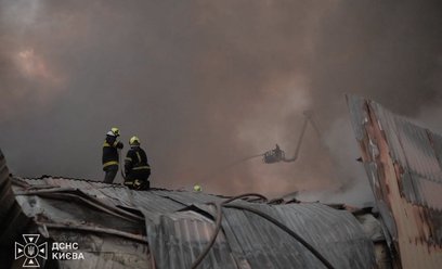 W Kijowie doszło do pożarów w wyniku rosyjskiego ataku